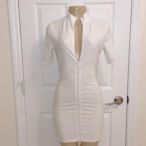 PrettyLittleThing Dresses & Skirts - PrettyLittleThing Mini Dress